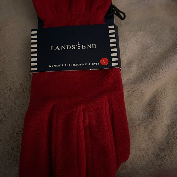 Lands' End Racing Red Thermacheck Gloves NEW Buy before the rush - Picture 1 of 3